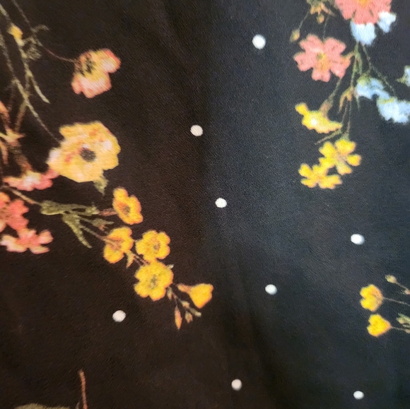 12 Halter type blouse with chain for collar around neck. 22" wide nwt - Picture 5 of 9